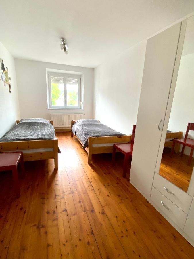 3 Zimmer Apartment Mit Flussblick - Self Check-In Eggenfelden Esterno foto