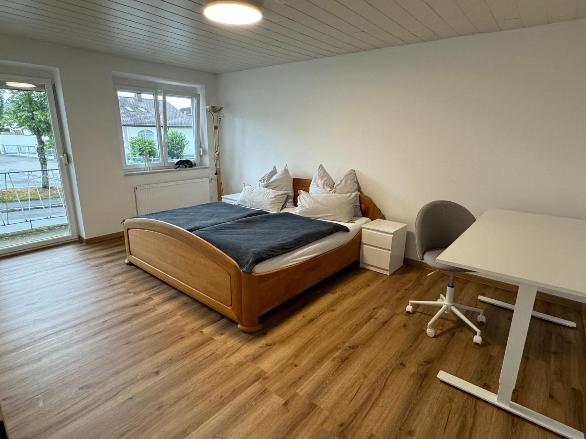 3 Zimmer Apartment Mit Flussblick - Self Check-In Eggenfelden Esterno foto